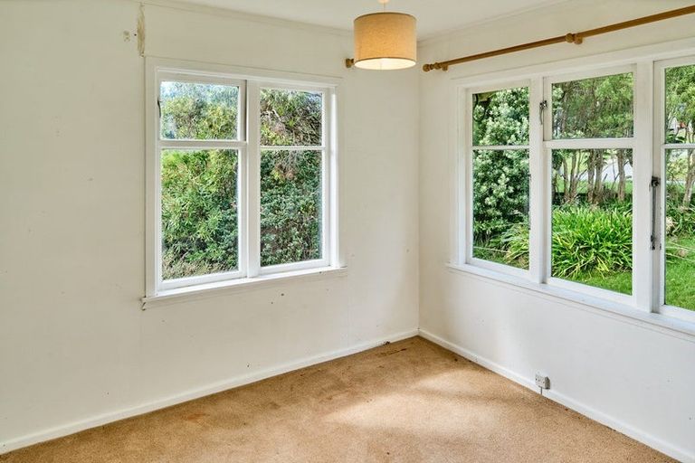 Photo of property in 13 Pukerua Beach Road, Pukerua Bay, 5026