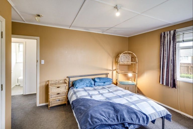 Photo of property in 20 Neal Crescent, Onekawa, Napier, 4110