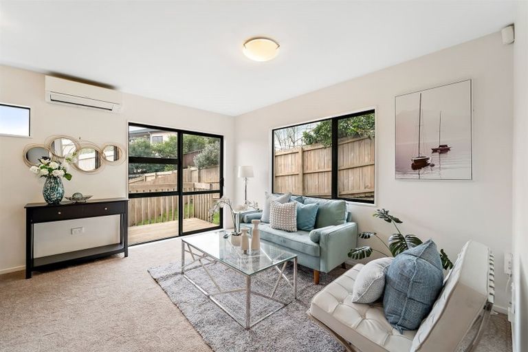 Photo of property in 16 Landvale Court, Browns Bay, Auckland, 0630