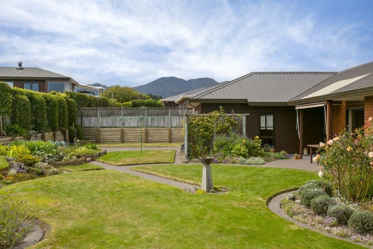 Photo of property in 80 Harvey Street, Waipahihi, Taupo, 3330