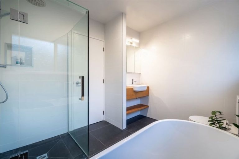 Photo of property in 3/5 Glade Place, Birkenhead, Auckland, 0626