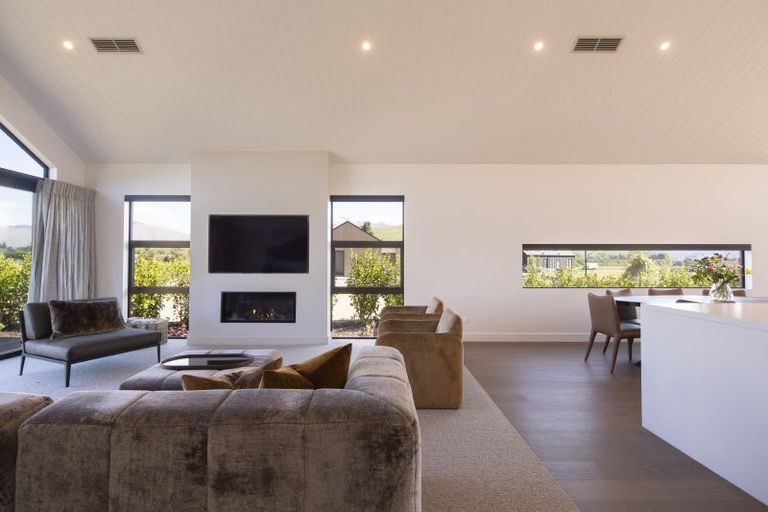 Photo of property in Kawarau Heights, 22 Kawarau Heights Boulevard, Lake Hayes, Queenstown, 9304