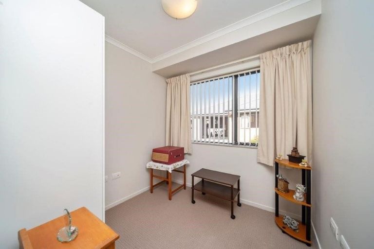 Photo of property in 16a Milmoe Street, Hawera, 4610