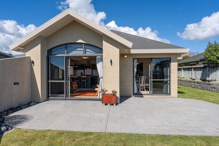 Photo of property in 101 Realm Drive, Paraparaumu, 5032