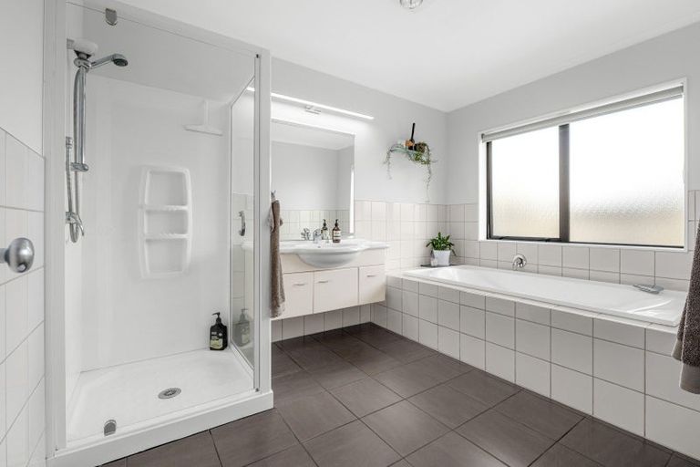 Photo of property in 8 Westvale Lane, Te Kowhai, Hamilton, 3288