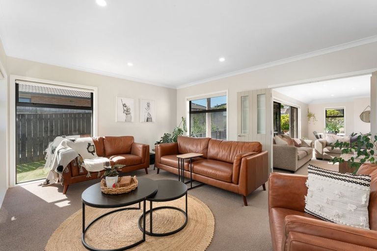 Photo of property in 21 Nelson Avenue, Aotea, Porirua, 5024