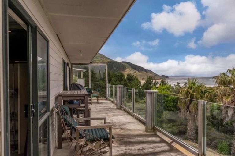 Photo of property in 14 Sandy Bay Drive, Mataikona, Tinui, 5889