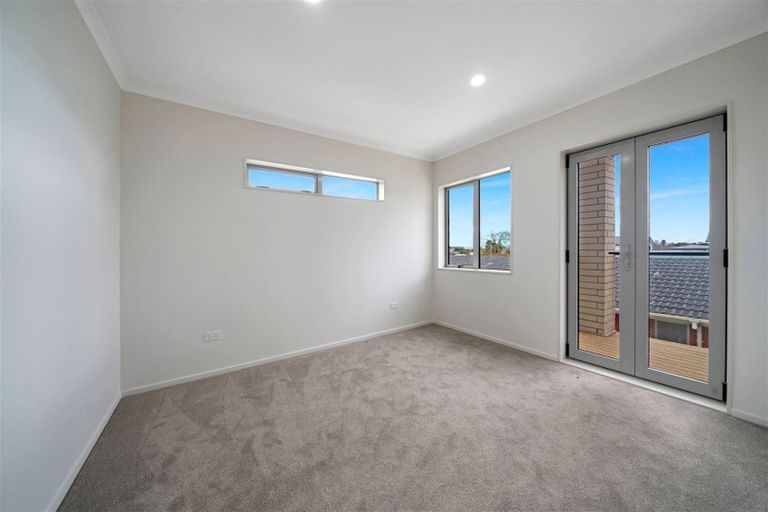 Photo of property in 69d Great South Road, Manurewa, Auckland, 2102