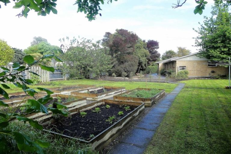 Photo of property in 110 Main North Road, Woodend, 7610