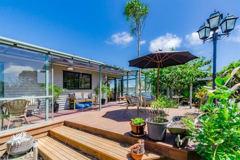 Photo of property in 27 Sweetman Avenue, Paraparaumu Beach, Paraparaumu, 5032