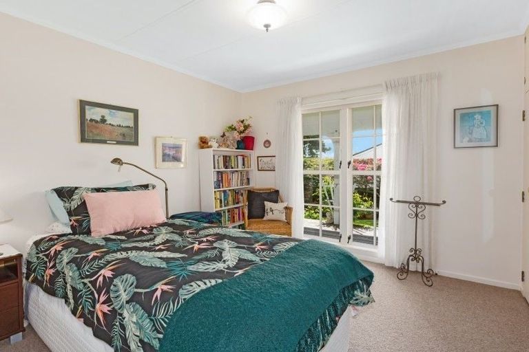 Photo of property in 32 Discovery Drive, Whitby, Porirua, 5024