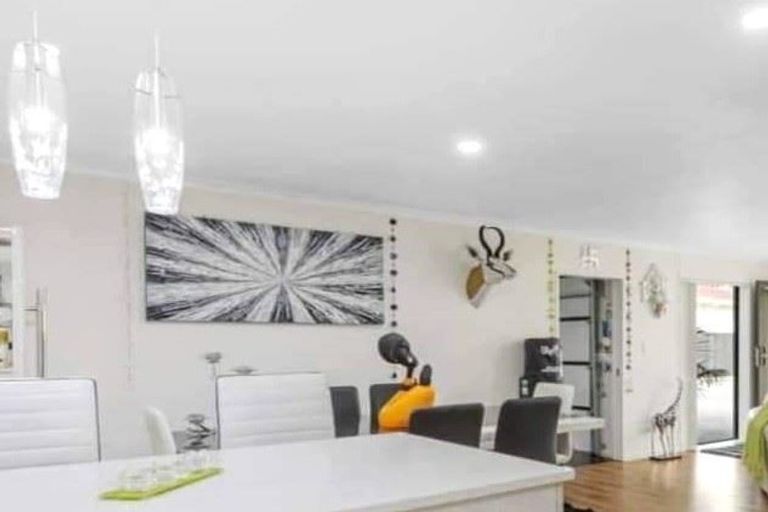 Photo of property in 47a Gloucester Road, Manurewa, Auckland, 2102