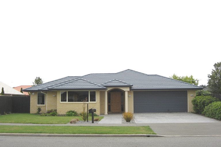 Photo of property in 73 Broadhaven Avenue, Parklands, Christchurch, 8083