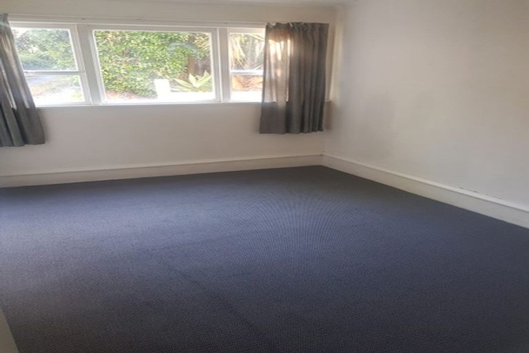 Photo of property in 7 Kia Ora Road, Beach Haven, Auckland, 0626