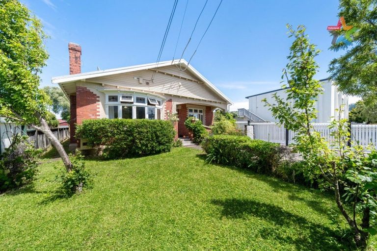 Photo of property in 17 Tama Street, Alicetown, Lower Hutt, 5010