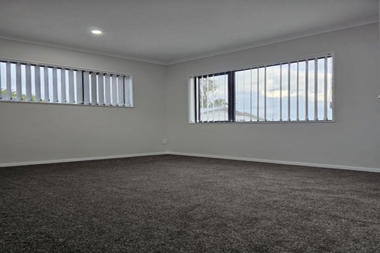 Photo of property in 83b Hutchinsons Road, Bucklands Beach, Auckland, 2014