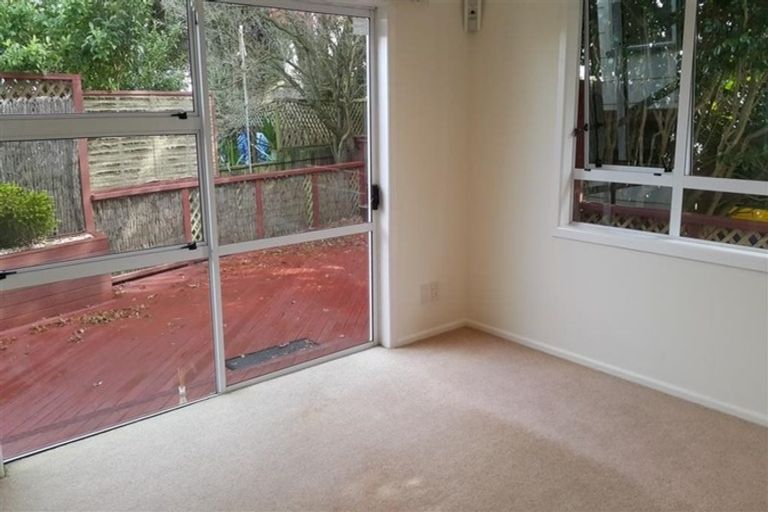 Photo of property in 1/25 Coronation Road, Hillcrest, Auckland, 0627