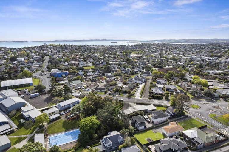 Photo of property in 3/1 Botany Road, Howick, Auckland, 2010