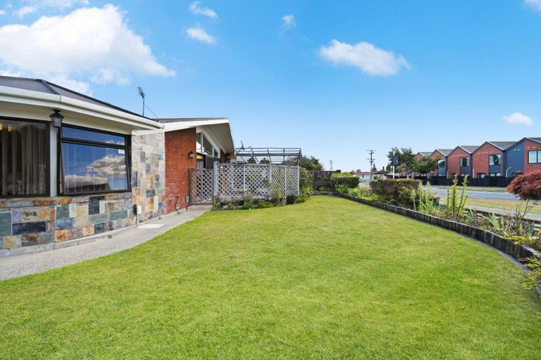 Photo of property in 2 Guy Place, Melville, Hamilton, 3206