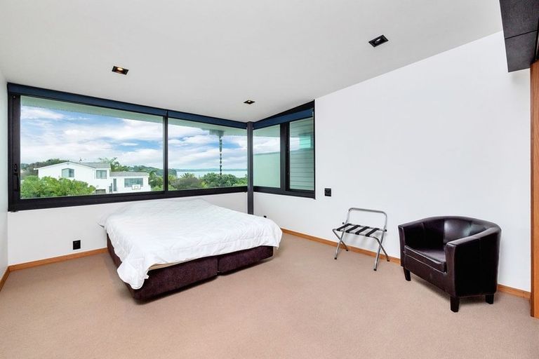 Photo of property in 51 Pacific Parade, Army Bay, Whangaparaoa, 0930