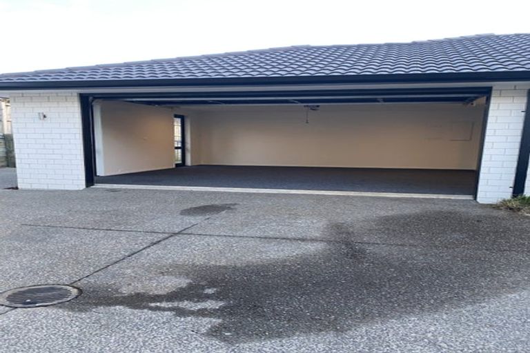 Photo of property in 8 Albatross Lane, Welcome Bay, Tauranga, 3112