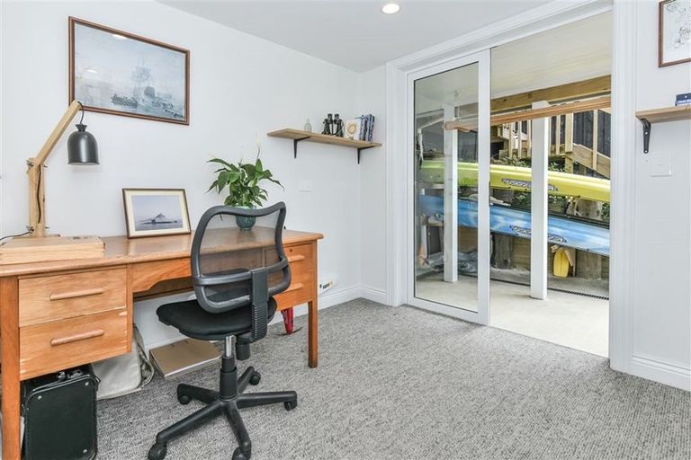 Photo of property in 48a Waterview Road, Stanley Point, Auckland, 0624