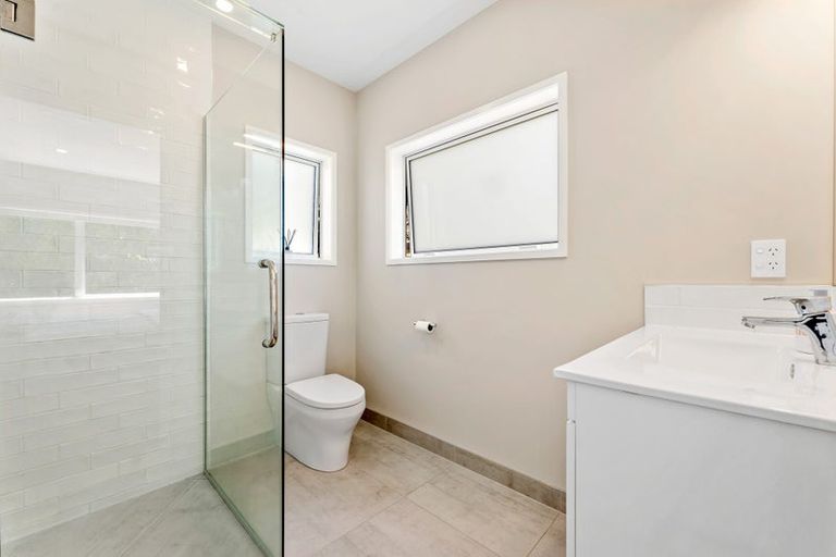 Photo of property in 9 Tirohanga Crescent, Stanmore Bay, Whangaparaoa, 0932