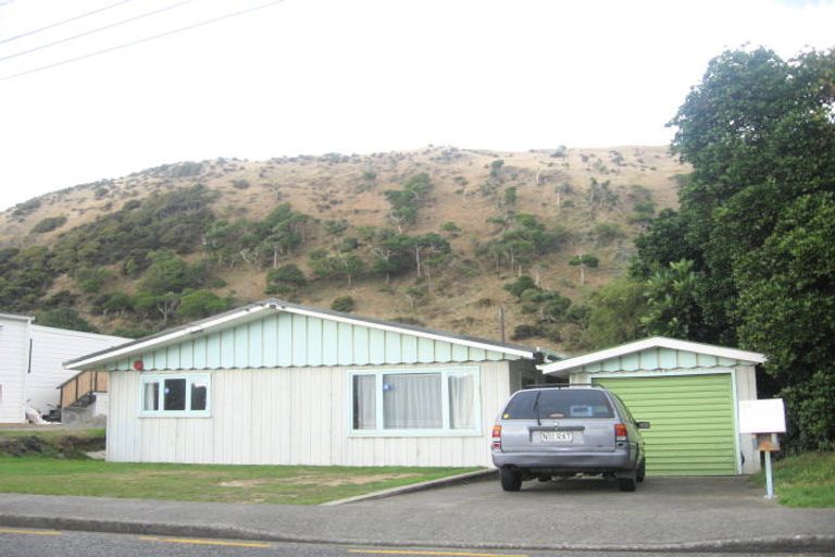 Photo of property in 68 Tilley Road, Paekakariki, 5034