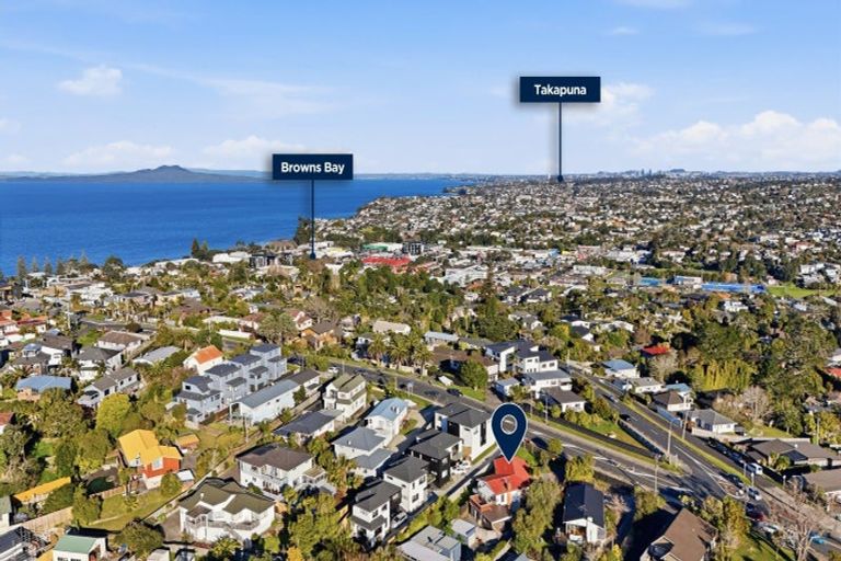 Photo of property in 1/4 Firth Road, Torbay, Auckland, 0630