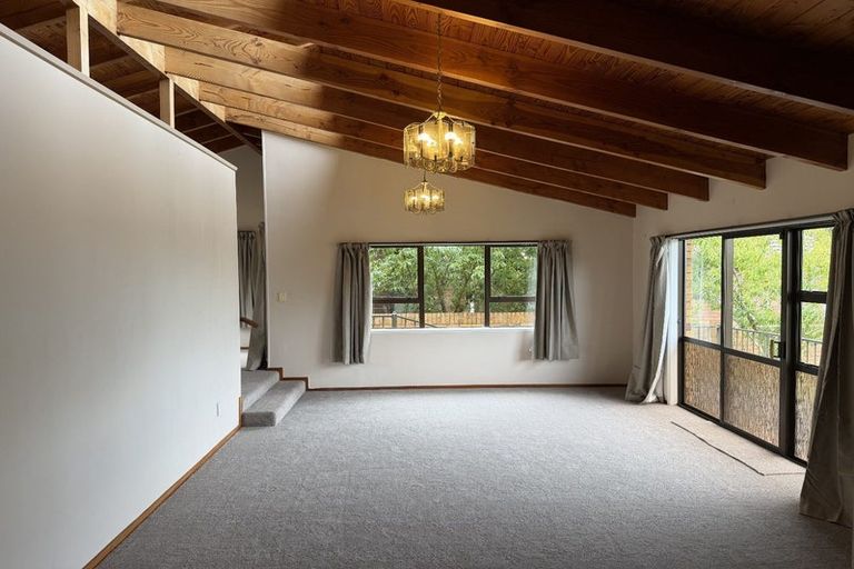 Photo of property in 10 Westpark Drive, West Harbour, Auckland, 0618