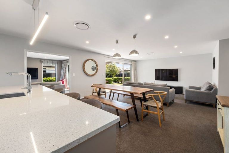 Photo of property in 8 Whincops Road, Halswell, Christchurch, 8025