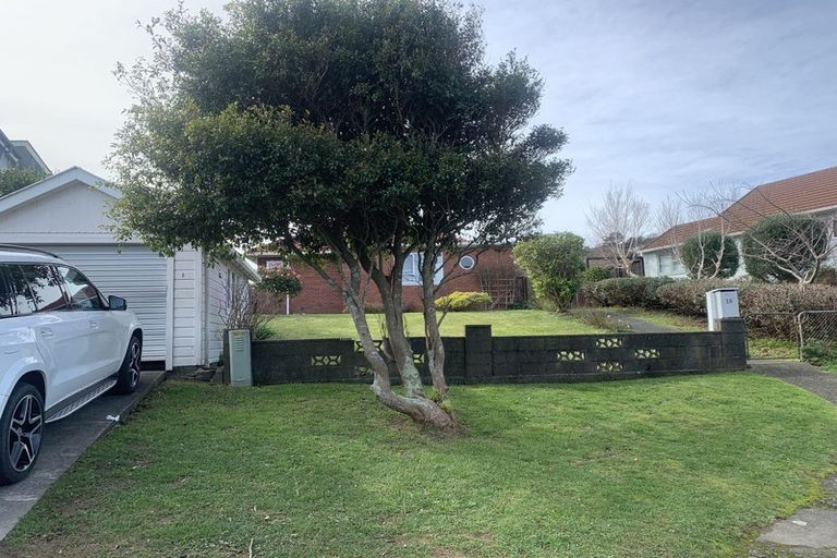 Photo of property in 19 Hindmarsh Street, Johnsonville, Wellington, 6037