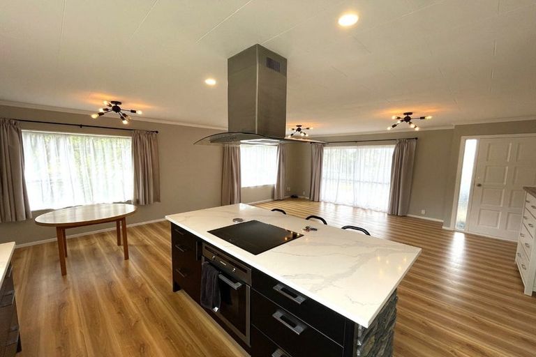 Photo of property in 27 Warkworth Grove, Bell Block, New Plymouth, 4312