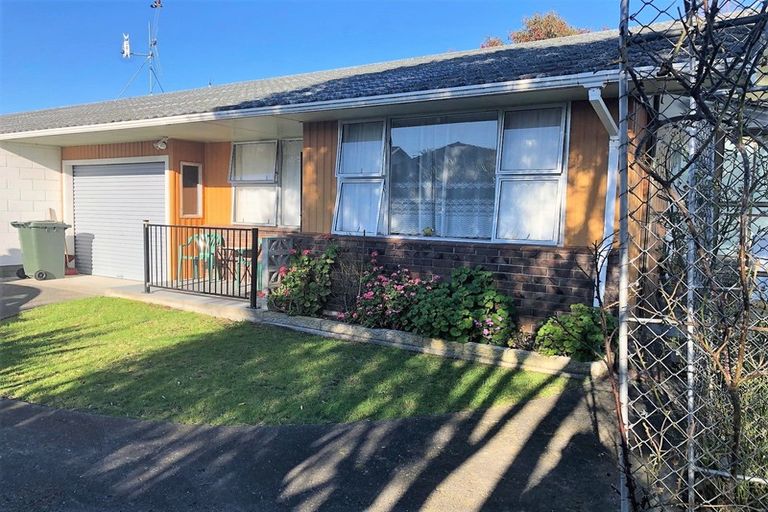 Photo of property in 18d Alma Street, Dannevirke, 4930