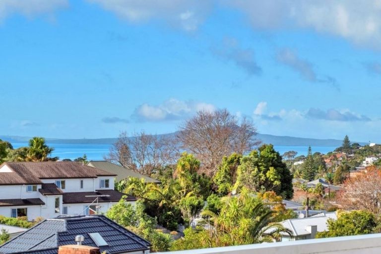 Photo of property in 1/30 Jellicoe Road, Murrays Bay, Auckland, 0630