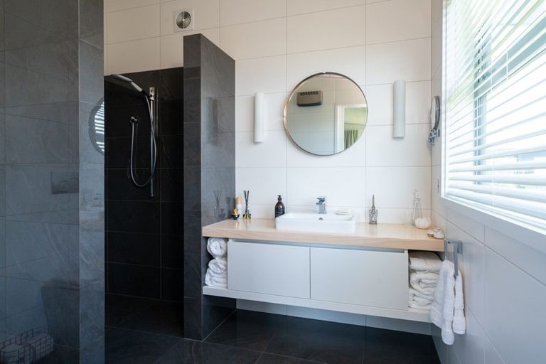 Photo of property in 60 Victory Drive, Wharewaka, Taupo, 3330