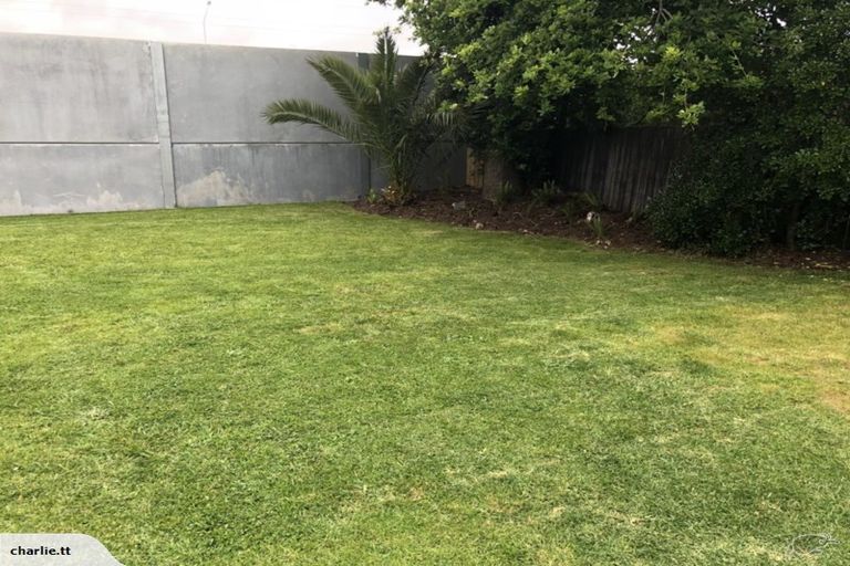 Photo of property in 10 Gardone Terrace, Conifer Grove, Takanini, 2112