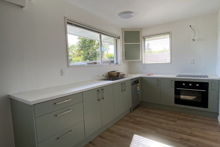 Photo of property in 2/132 Roydvale Avenue, Burnside, Christchurch, 8053