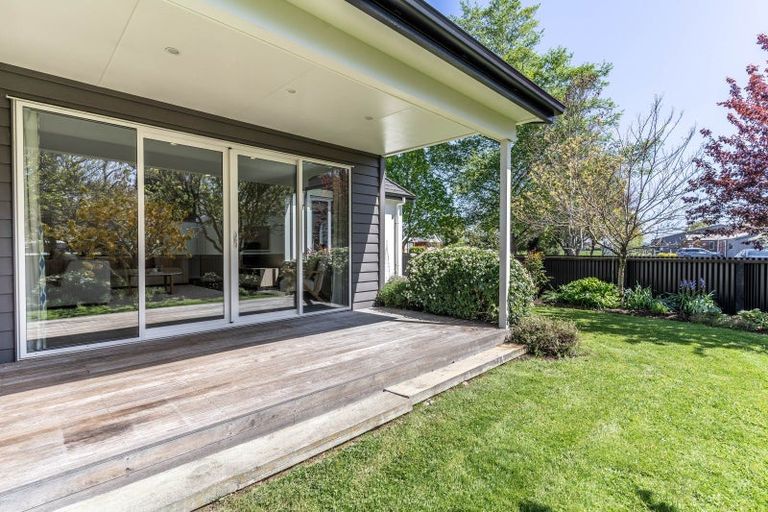 Photo of property in 76 Great North Road, Winton, 9720