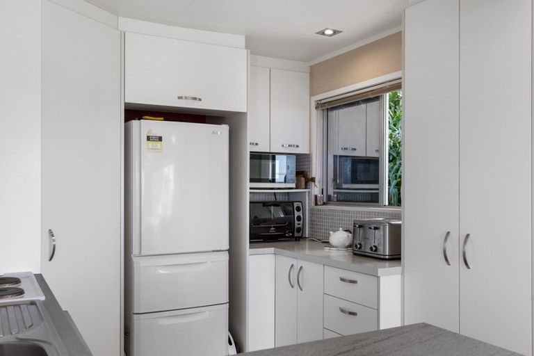 Photo of property in 25 Harbour View Road, Omokoroa, 3114