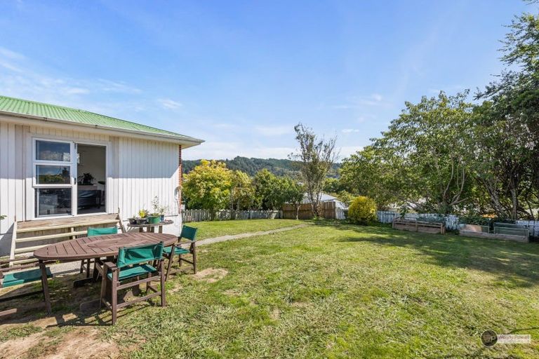 Photo of property in 41 Dowling Grove, Silverstream, Upper Hutt, 5019