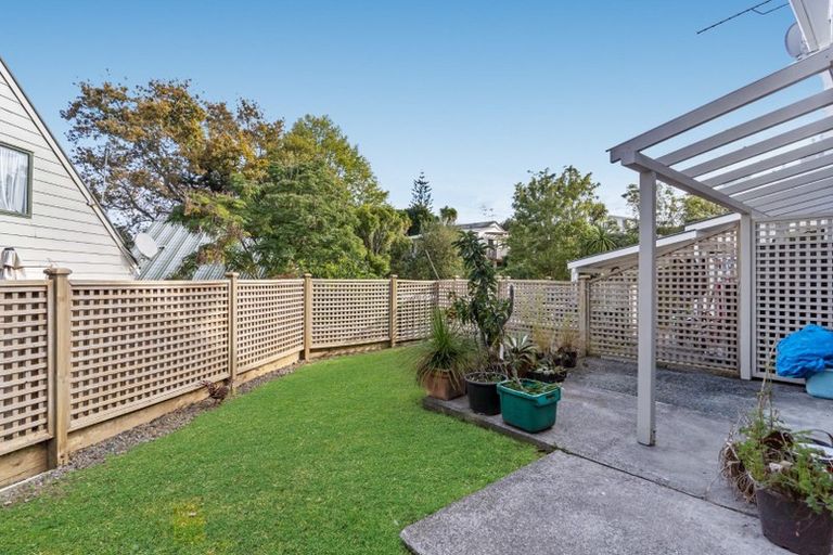 Photo of property in 41 Vina Place, Massey, Auckland, 0614