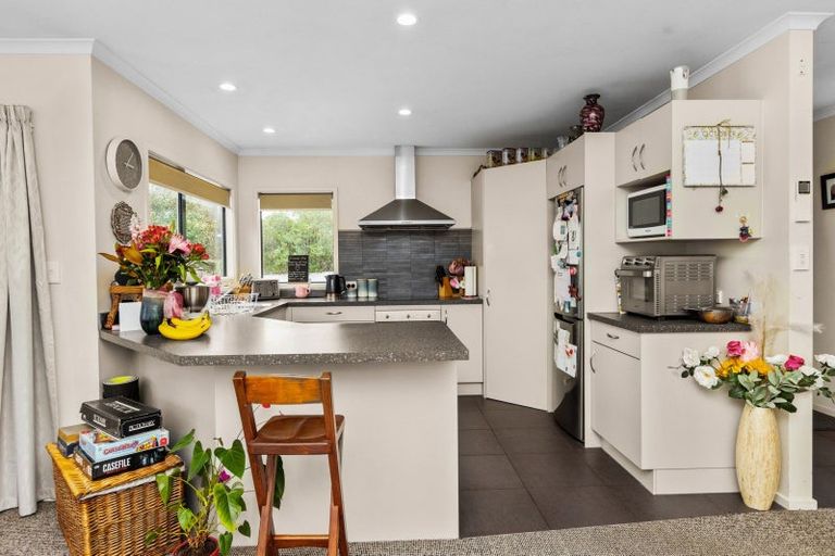 Photo of property in 6 Bennelong Place, Havelock North, 4130