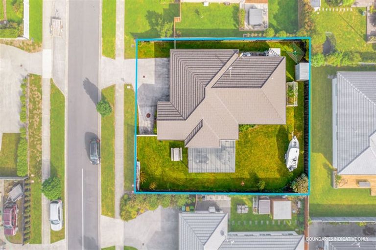 Photo of property in 4 Aporo Drive, Kumeu, 0810