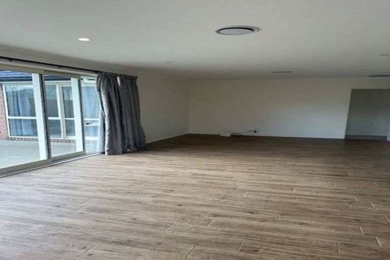 Photo of property in 13 Riverboat Lane, Helensville, 0800