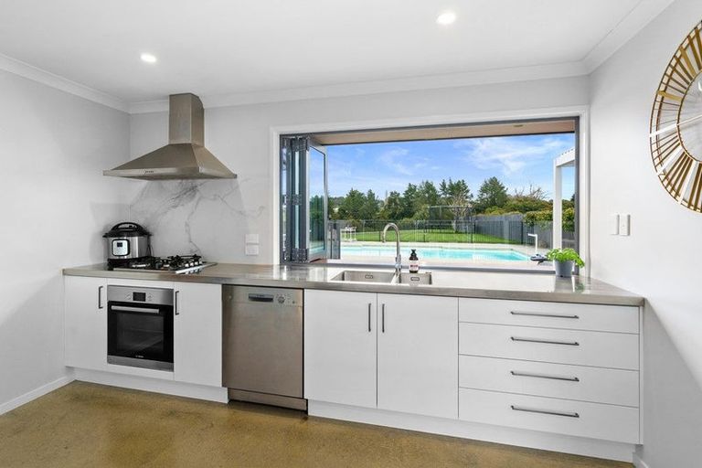 Photo of property in 10 Clifford Close, Leamington, Cambridge, 3432