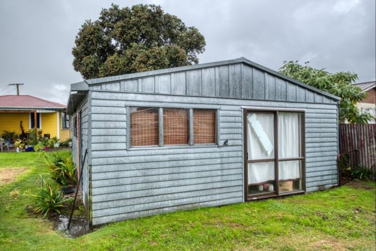 Photo of property in 16 Tolerton Avenue, Elgin, Gisborne, 4010