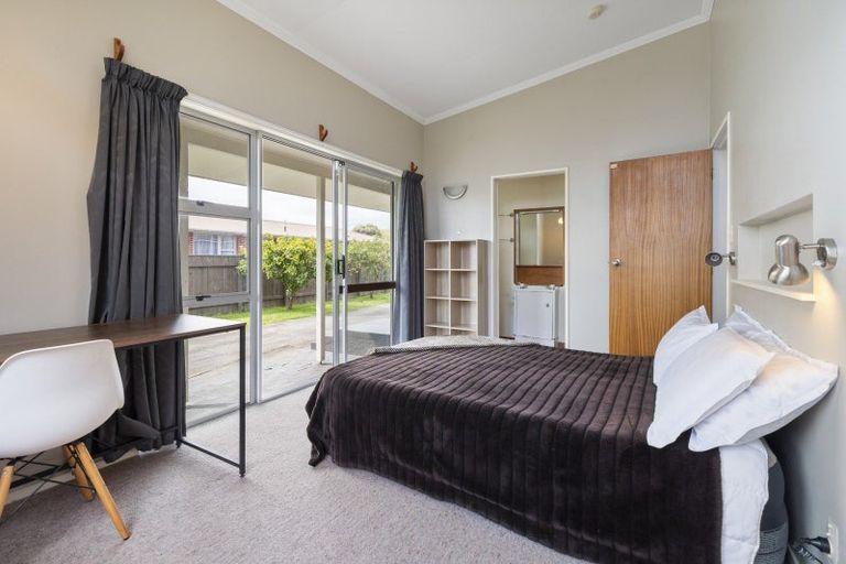 Photo of property in 82 Slacks Road, Awapuni, Palmerston North, 4412