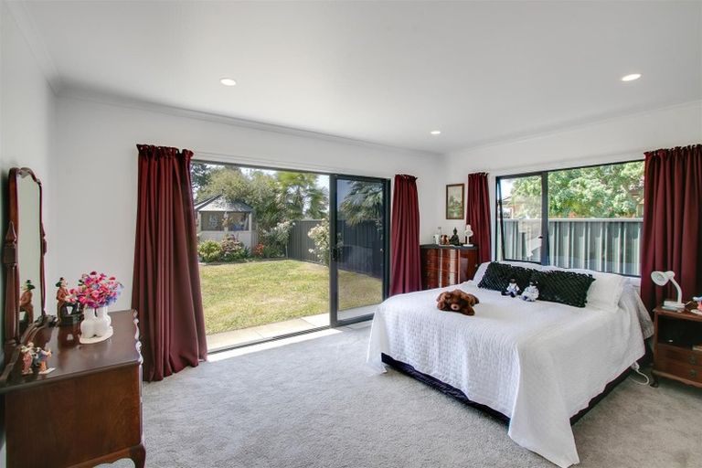 Photo of property in 25 Delta Mews Place, Clive, 4102