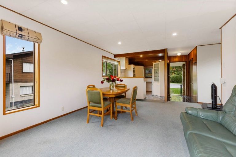 Photo of property in 12 Heuchan Lane, Wanaka, 9305